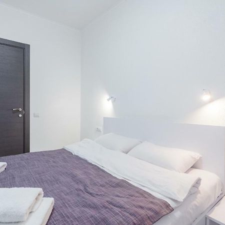 Skyhome Na Nauky Kijev Kültér fotó